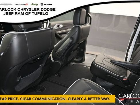 Used 2026 Chrysler Pacifica Limited FWD image 27