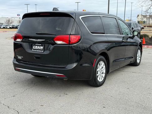 Used 2017 Chrysler Pacifica Touring Plus image 7