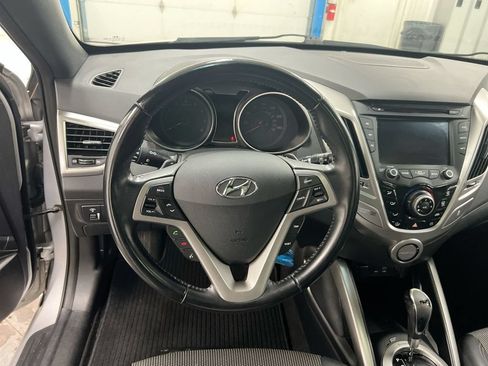 Used 2016 Hyundai Veloster w/ Option Group 02 FWD image 11
