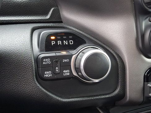 Used 2019 RAM 1500 Big Horn AWD/4WD image 14