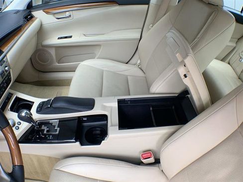 Used 2013 Lexus ES 300h w/ Luxury Pkg image 21