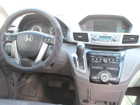Used 2013 Honda Odyssey EX-L image 12
