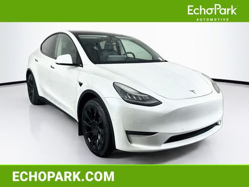 Used 2021 Tesla Model Y Long Range AWD/4WD image 1