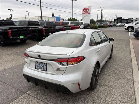 Certified 2023 Toyota Corolla SE w/ SE Package FWD image 6