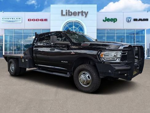 Used 2022 RAM 3500 Tradesman w/ Chrome Appearance Group AWD/4WD image 1