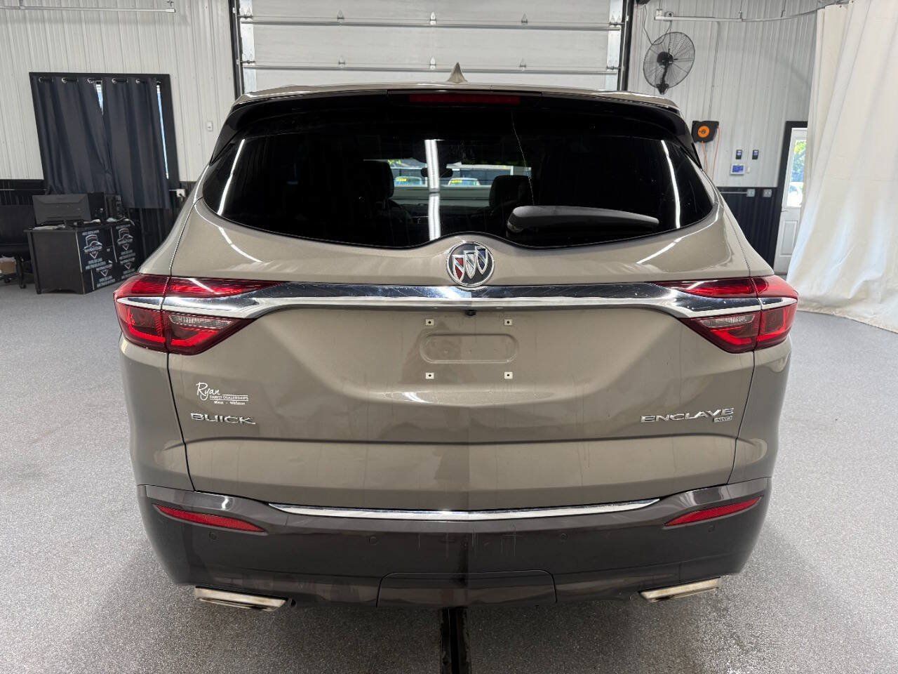 Used 2018 Buick Enclave Premium w/ Experience Buick Package AWD/4WD image 5