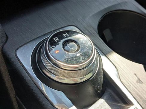 Used 2021 Ford Escape SE image 8