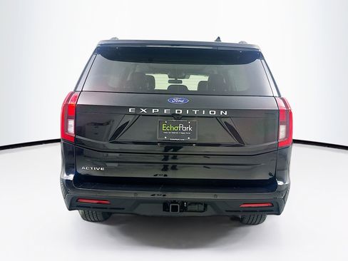 Used 2025 Ford Expedition Active image 7