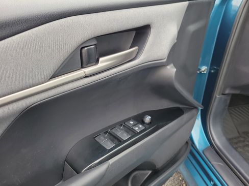 Used 2025 Toyota Camry LE w/ Convenience Package image 18