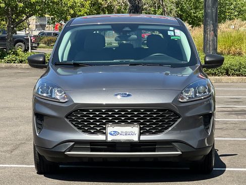 Used 2022 Ford Escape S image 9