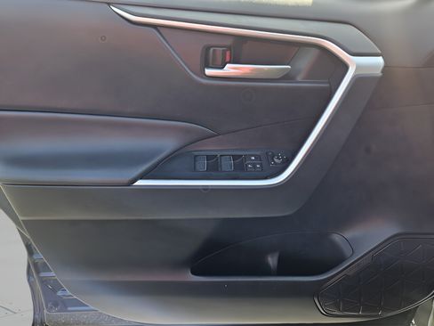 Certified 2025 Toyota RAV4 XLE FWD image 13