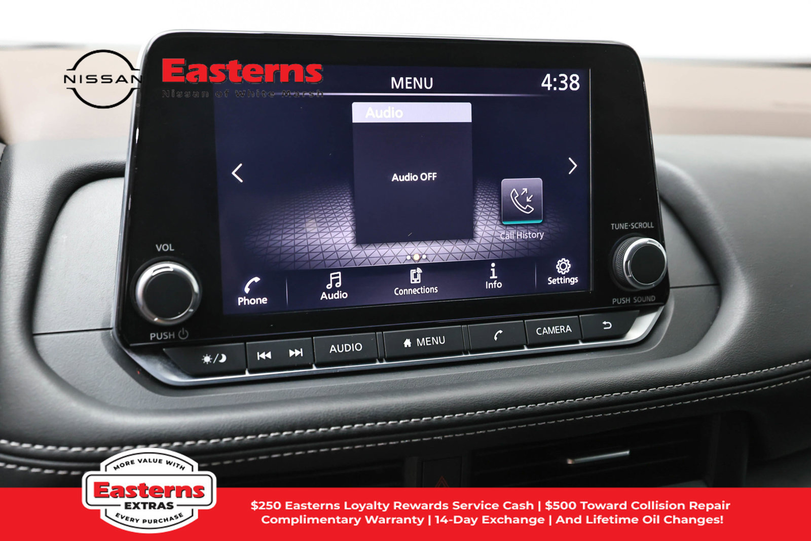 Used 2023 Nissan Rogue S AWD/4WD image 18
