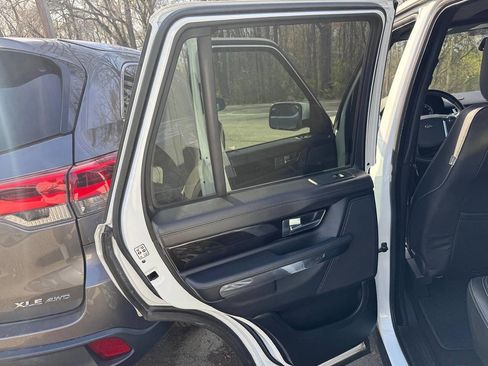 Used 2013 Land Rover Range Rover Sport HSE LUX w/ Luxury Interior Pkg image 36