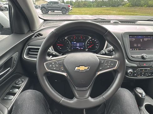 Used 2020 Chevrolet Equinox LT AWD/4WD image 11