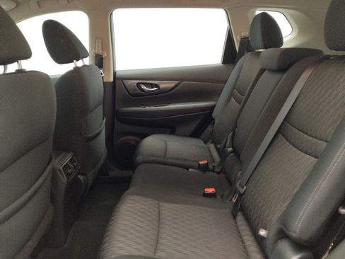 Used 2017 Nissan Rogue S image 18