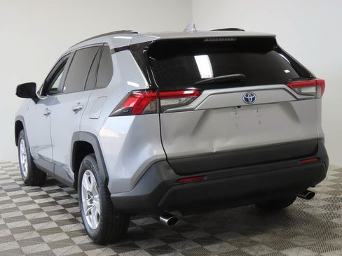 Used 2021 Toyota RAV4 XLE w/ Convenience Package AWD/4WD image 3