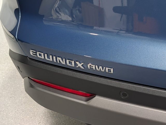 New 2027 Chevrolet Equinox LT AWD/4WD image 5