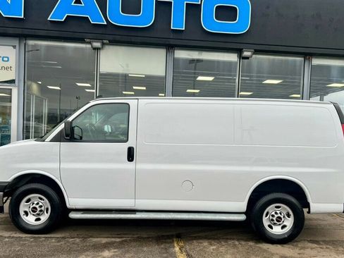 Used 2024 GMC Savana 2500 w/ Driver Convenience Package image 21