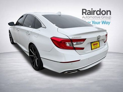 Used 2018 Honda Accord Touring image 6