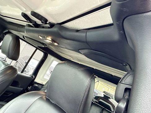 Used 2023 Jeep Wrangler Unlimited Rubicon 4xe w/ Steel Bumper Group image 21