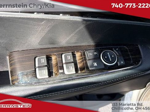 Used 2020 Kia Sorento LX FWD image 8