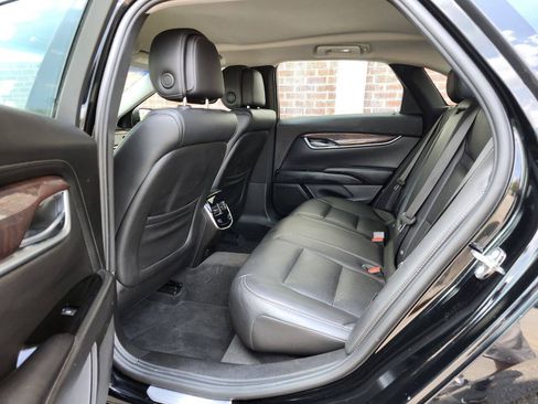 Used 2014 Cadillac XTS Luxury FWD image 5