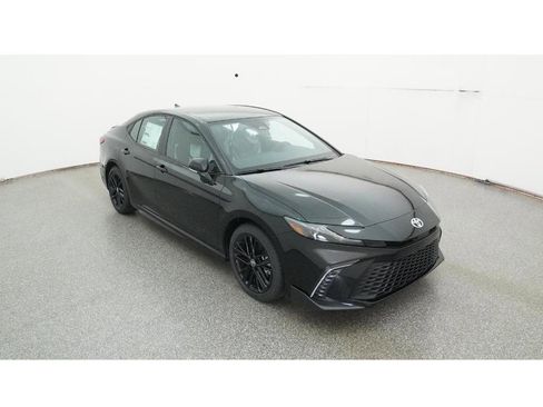 New 2026 Toyota Camry SE image 13