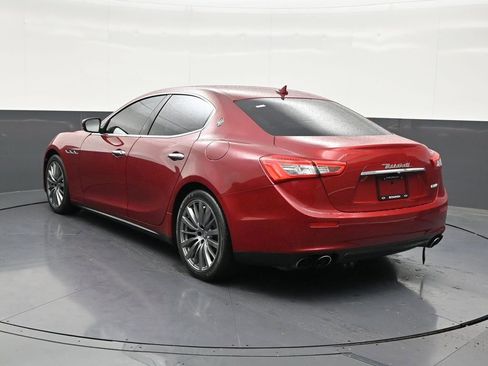 Used 2017 Maserati Ghibli w/ Luxury Package RWD image 3