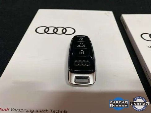 Used 2022 Audi e-tron GT Premium Plus image 90