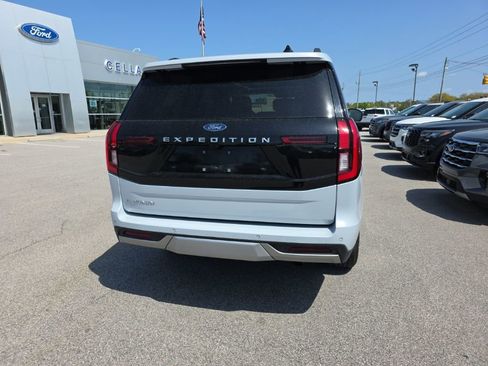 Certified 2025 Ford Expedition Platinum image 2
