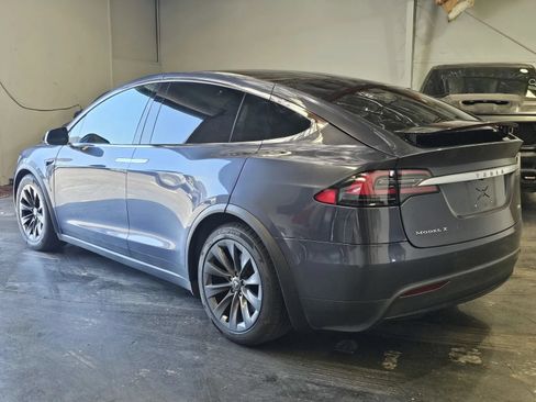 Used 2018 Tesla Model X 100D AWD/4WD image 2