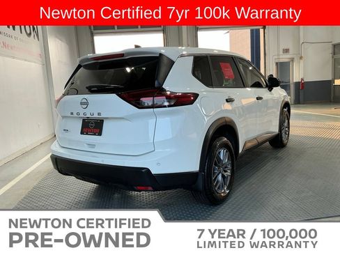 Used 2025 Nissan Rogue S FWD image 21