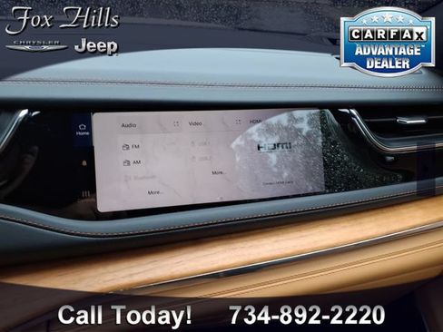 Used 2024 Jeep Grand Cherokee Summit AWD/4WD image 23