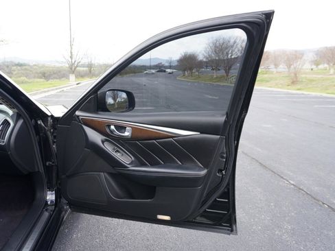 Used 2018 INFINITI Q50 Luxe w/ Cargo Package (L95) image 17