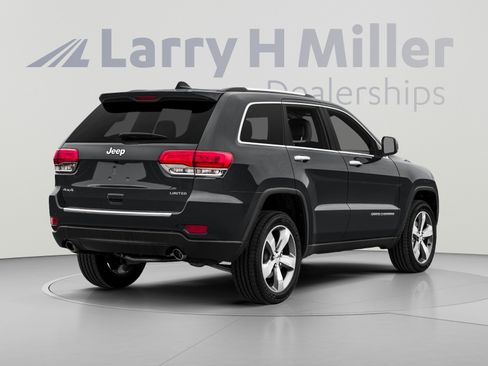 Used 2015 Jeep Grand Cherokee Limited w/ Luxury Group II AWD/4WD image 2
