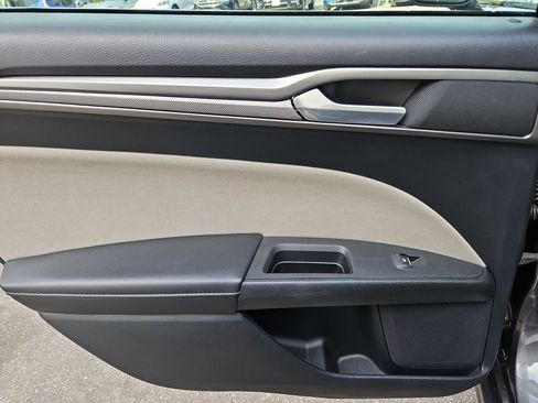 Used 2018 Ford Fusion S image 26