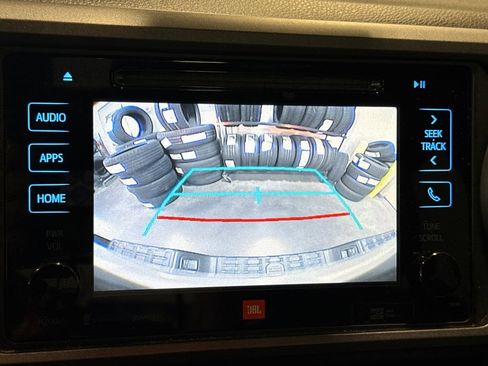 Used 2019 Toyota Tacoma TRD Off-Road AWD/4WD image 25