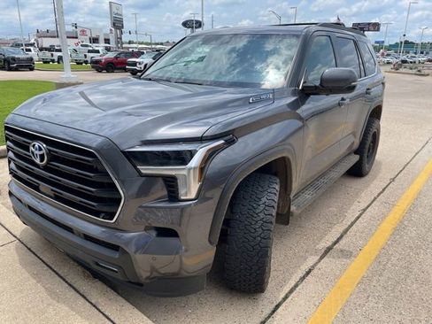 Used 2024 Toyota Sequoia SR5 w/ SR5 Premium Package AWD/4WD image 2