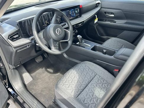 New 2026 Nissan Kicks SV w/ SV Premium Package FWD image 14