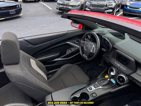 Used 2020 Chevrolet Camaro LT RWD image 31