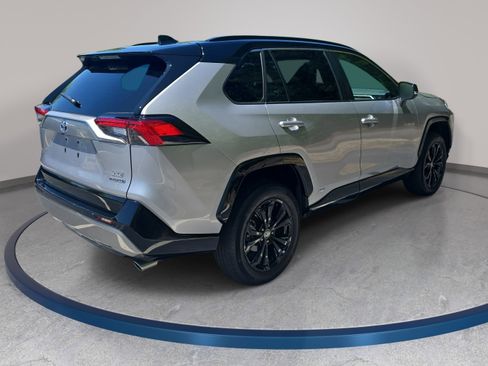 Used 2023 Toyota RAV4 XSE AWD/4WD image 5