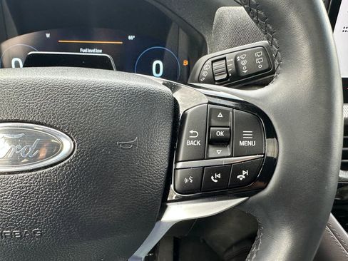 Used 2025 Ford Explorer Platinum w/ LUX Leather Package AWD/4WD image 31