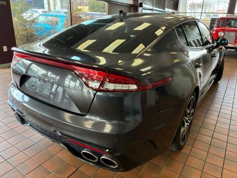 Used 2022 Kia Stinger GT1 RWD image 7