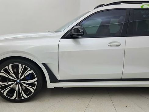 Used 2025 BMW X7 M60i AWD/4WD image 9