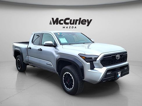 Used 2024 Toyota Tacoma TRD Off-Road AWD/4WD image 1