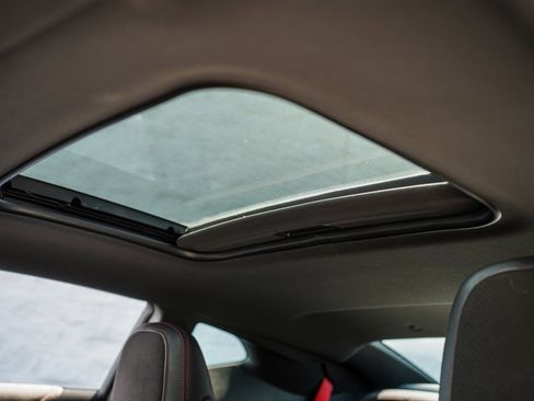 Used 2018 Chevrolet Camaro ZL1 image 35