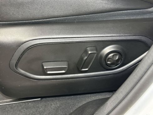 Used 2023 Jeep Grand Cherokee Altitude AWD/4WD image 23