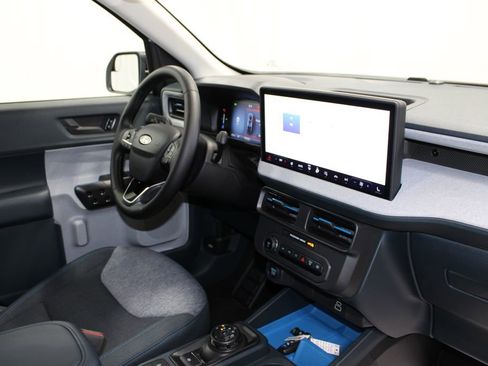 New 2025 Ford Maverick XLT w/ XLT Luxury Package image 29