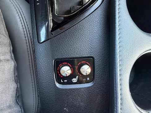 Used 2013 Toyota Avalon XLE FWD image 19