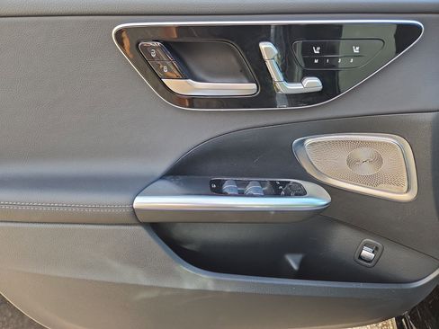 New 2025 Mercedes-Benz C 300 Sedan image 15